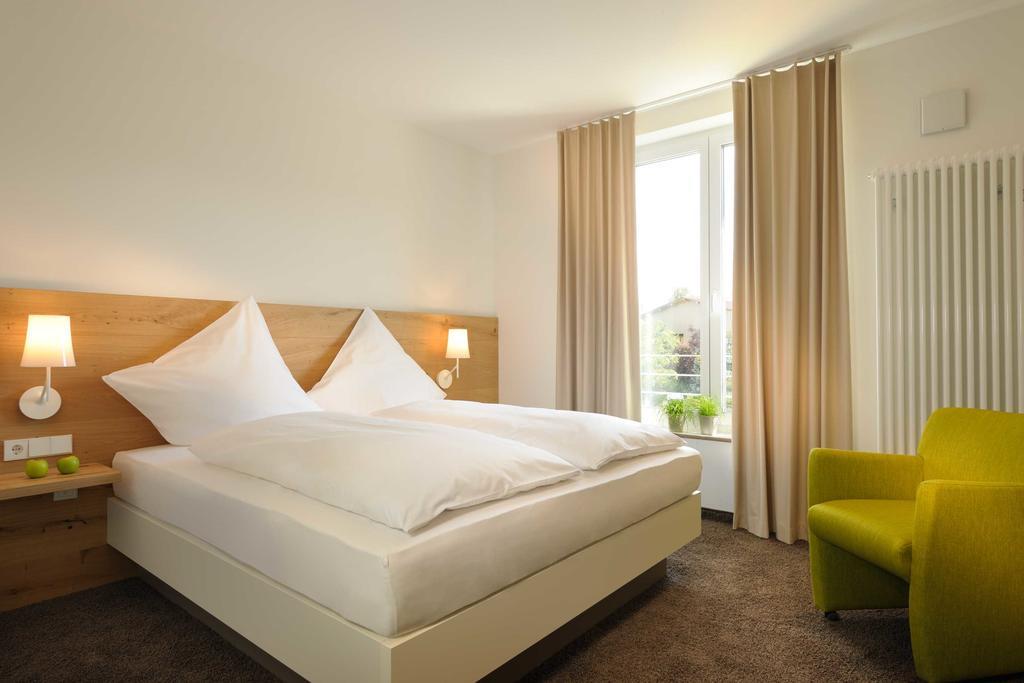 Hirsch - Das Ellwanger Landhotel Ellwangen Room photo